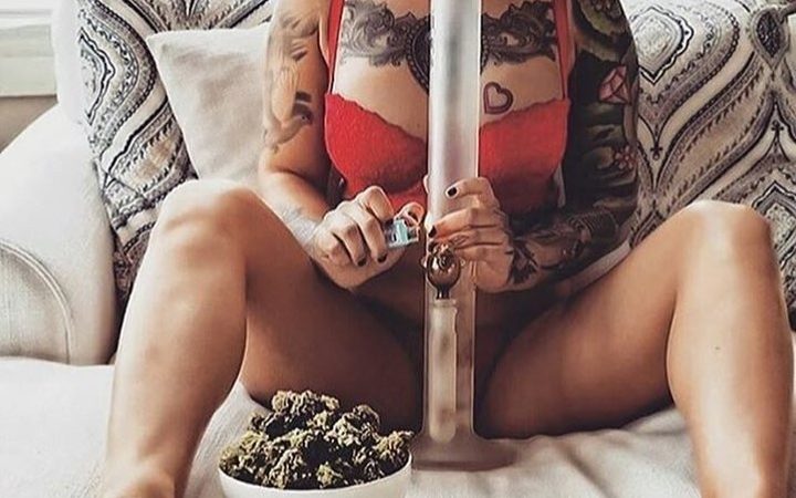 Weed look better between your legs! #weedhitit @420_onfleek Repost: We love @republicoftattoo Follow for…